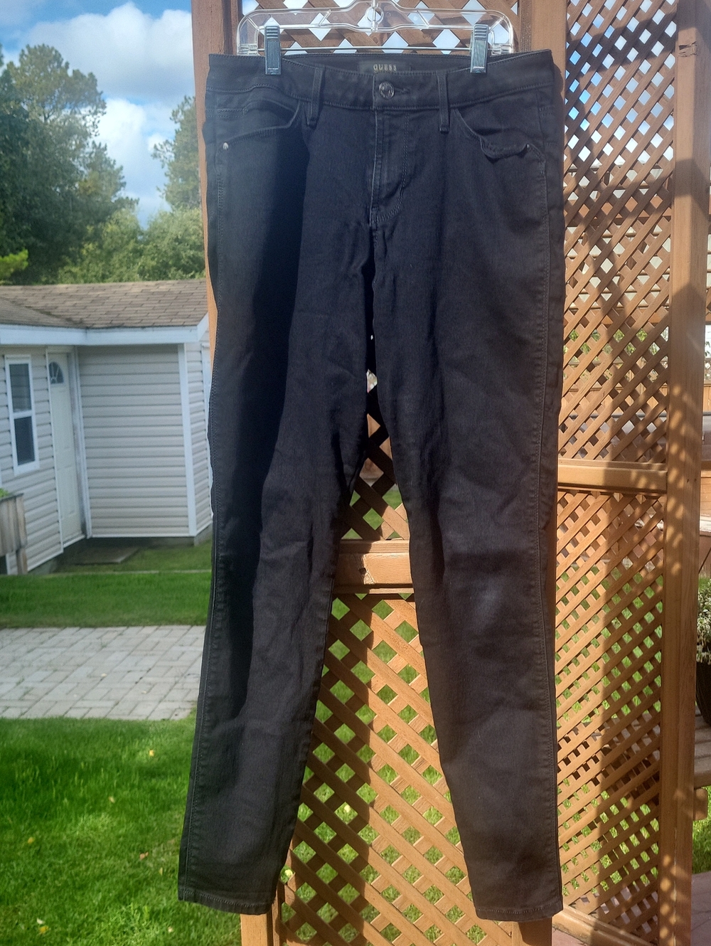 Guess Slim Skinny Jeans in Black